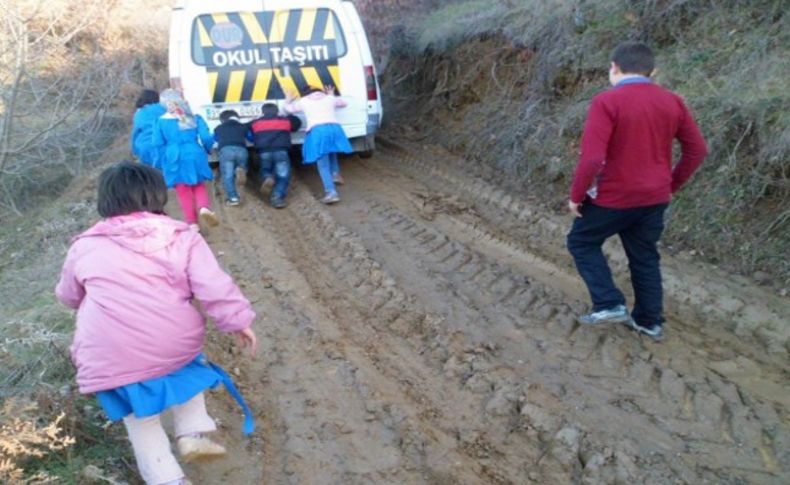 Sosyal medyadan fotoğraflı muhalefet